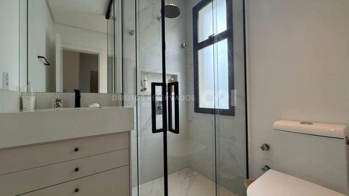 Apartamento 180m² com 4 Suítes no Edifício Noah na Meia Praia em Itapema