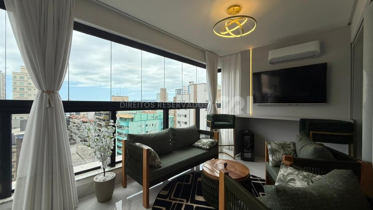 Apartamento 180m² com 4 Suítes no Edifício Noah na Meia Praia em Itapema