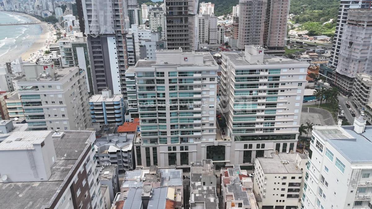 Apartamento 210m² com 4 Suítes no Edifício Le Grand Parc no Centro em Itapema