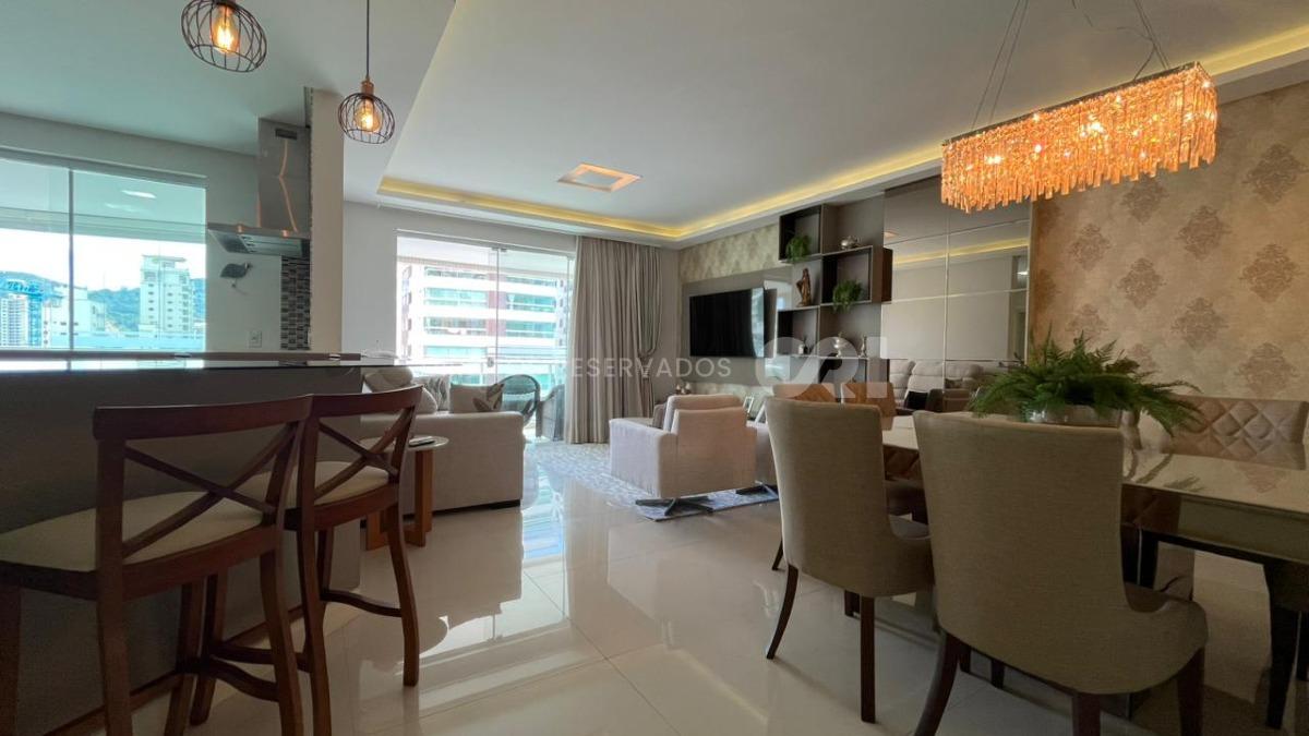 Apartamento 210m² com 4 Suítes no Edifício Le Grand Parc no Centro em Itapema
