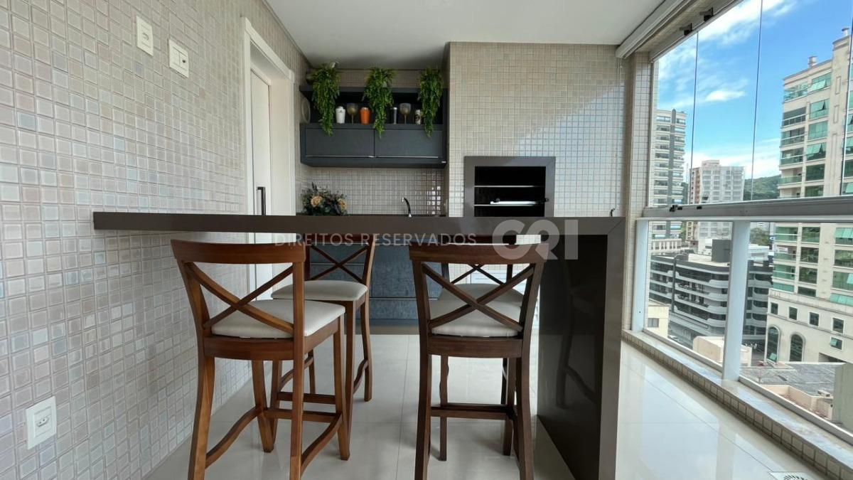Apartamento 210m² com 4 Suítes no Edifício Le Grand Parc no Centro em Itapema