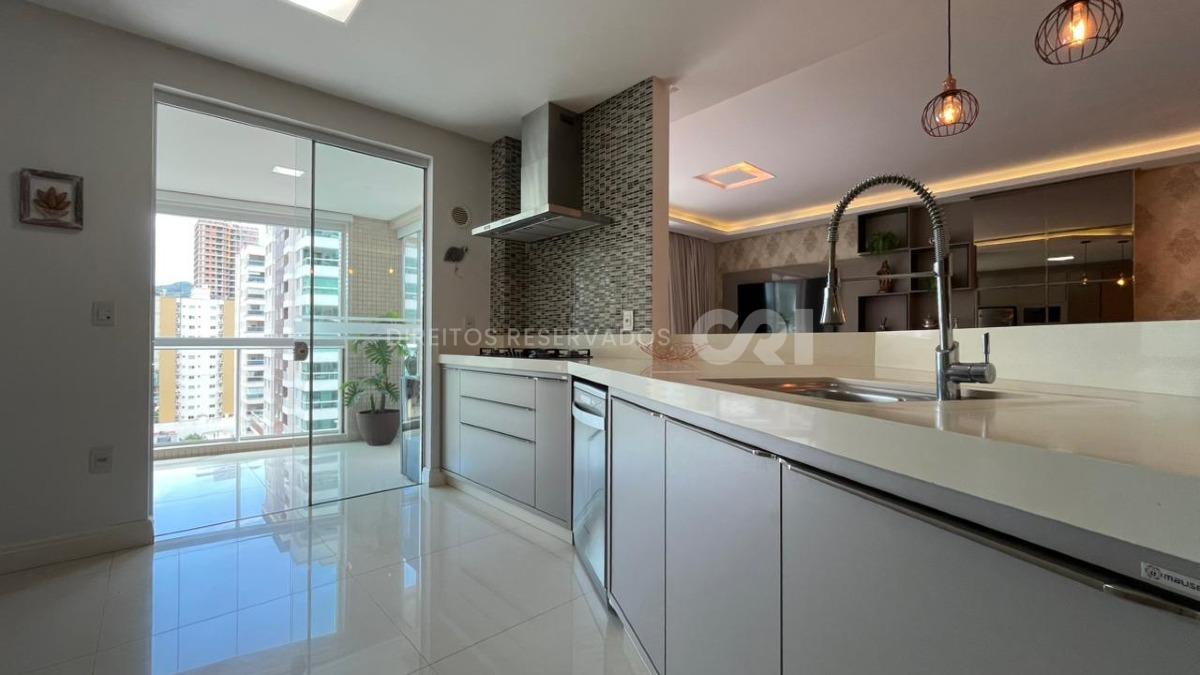 Apartamento 210m² com 4 Suítes no Edifício Le Grand Parc no Centro em Itapema