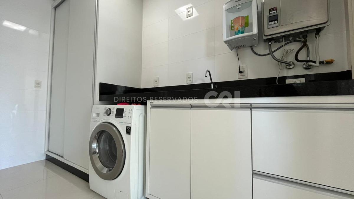 Apartamento 210m² com 4 Suítes no Edifício Le Grand Parc no Centro em Itapema