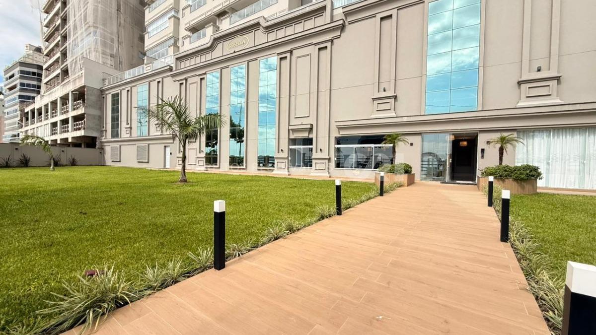 Apartamento com 3 Suítes no Chateau de Florence no Centro em Itapema