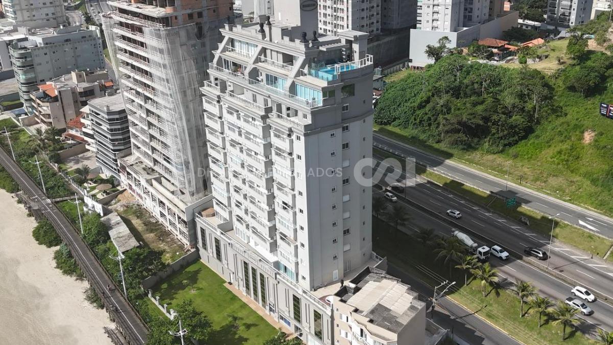 Apartamento com 3 Suítes no Chateau de Florence no Centro em Itapema