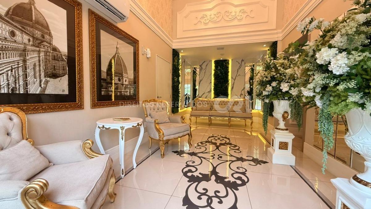 Apartamento com 3 Suítes no Chateau de Florence no Centro em Itapema