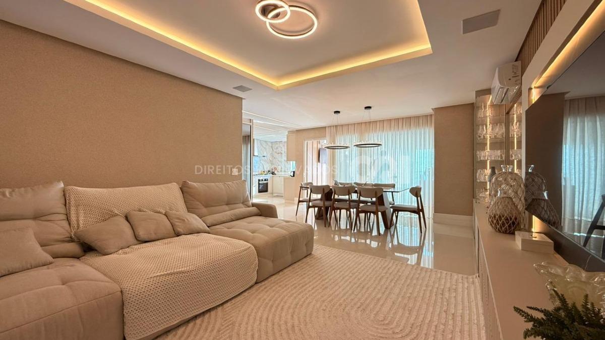 Apartamento com 3 Suítes no Chateau de Florence no Centro em Itapema