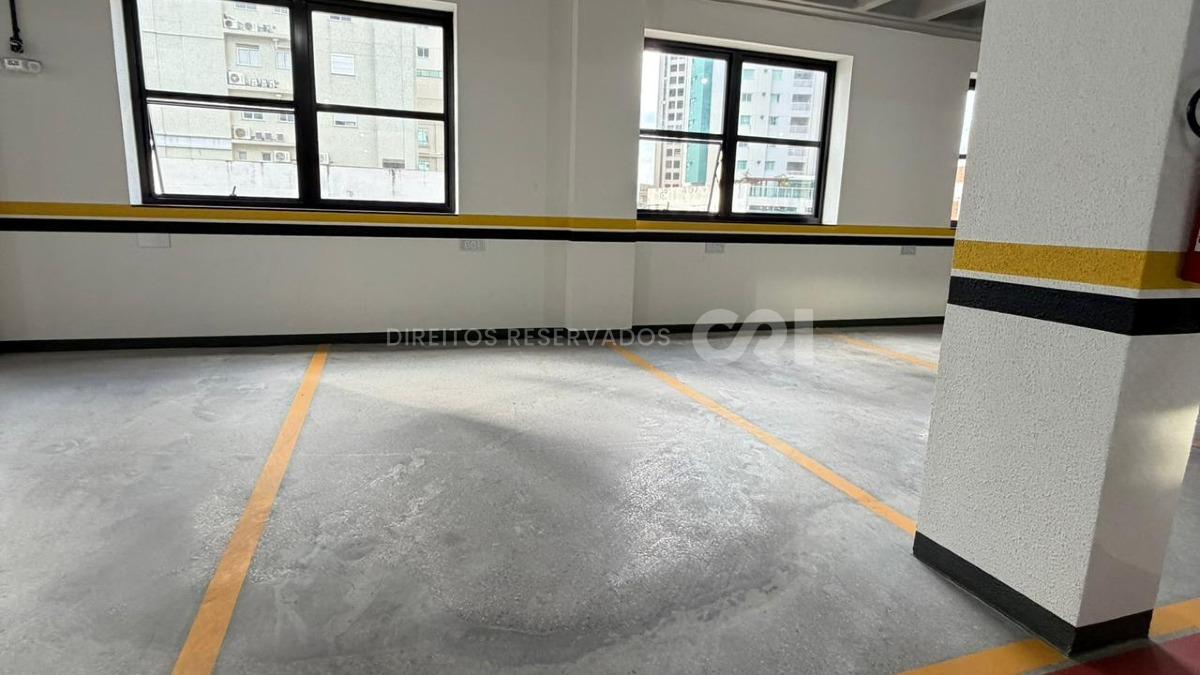 Apartamento com 3 suítes no Edifício Sol Nascente no Canto da Praia, Itapema