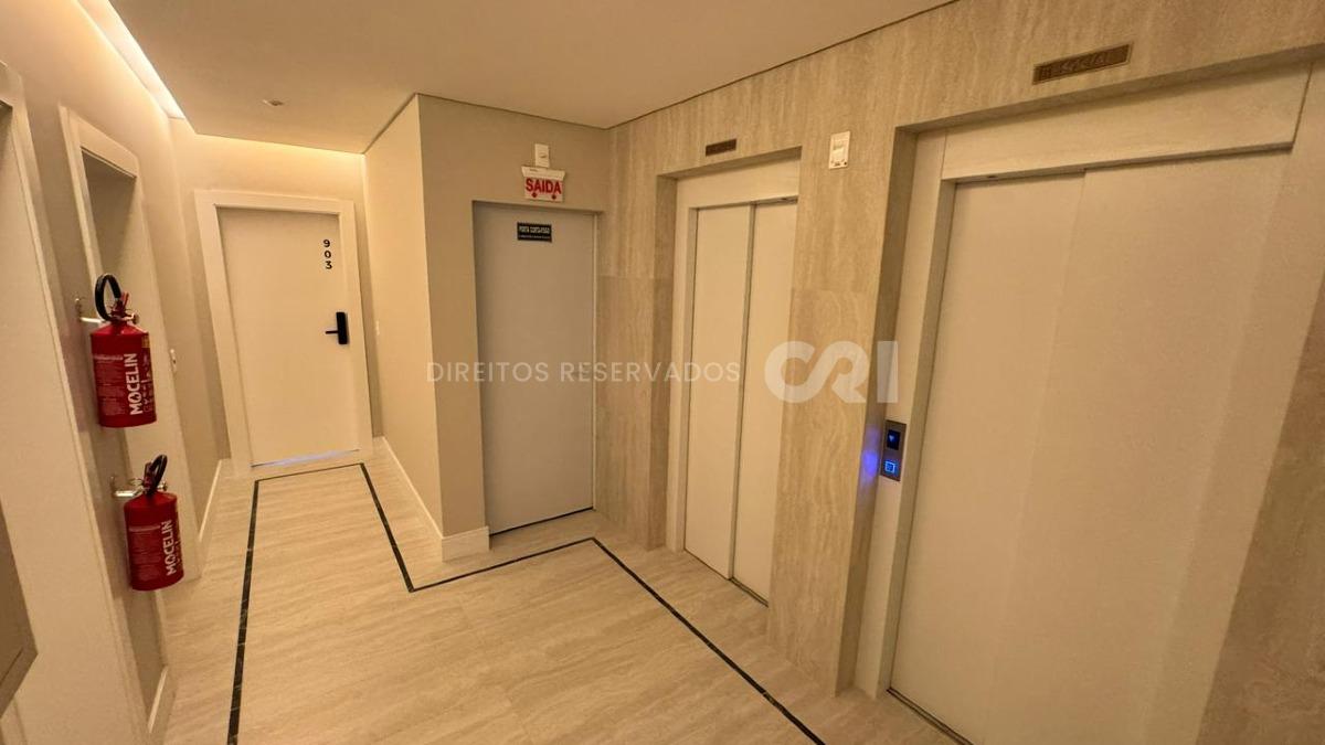 Apartamento com 3 suítes no Edifício Sol Nascente no Canto da Praia em Itapema