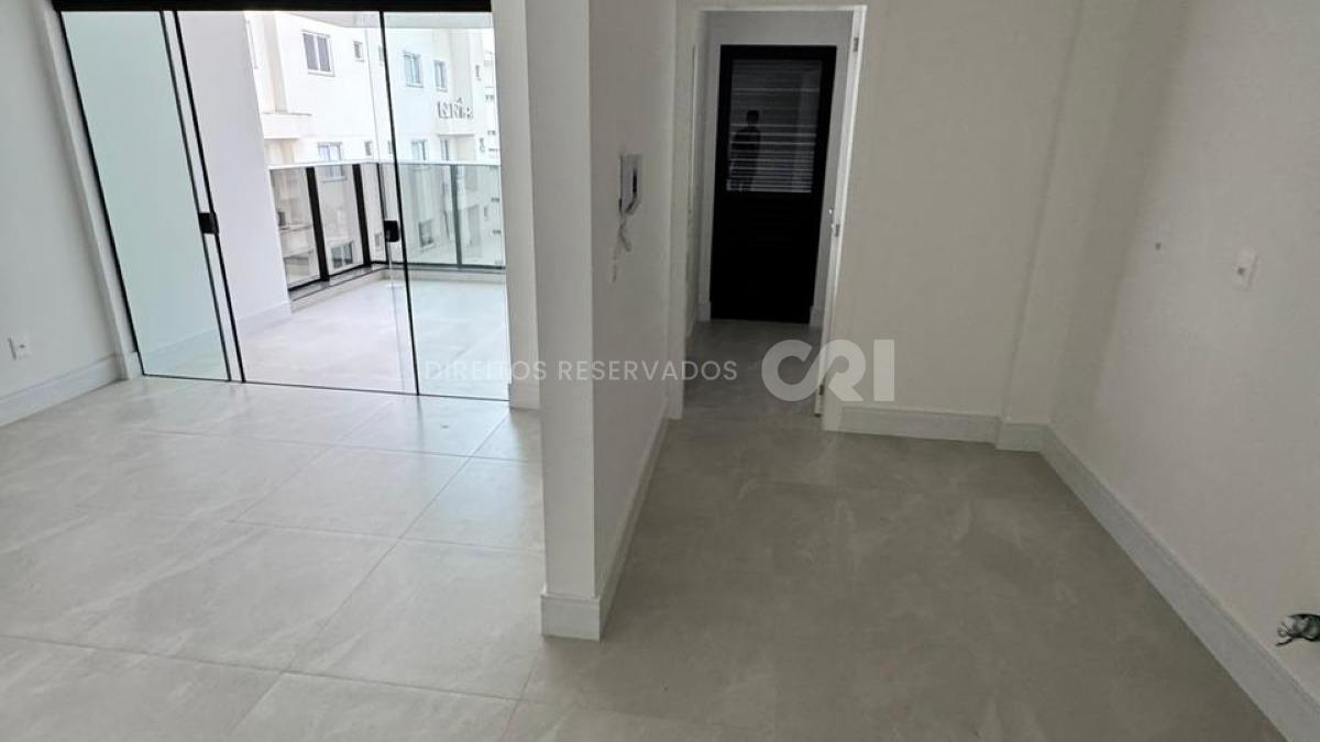 Apartamento com 3 suítes no Edifício Sol Nascente no Canto da Praia em Itapema