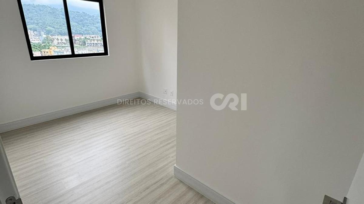 Apartamento com 3 suítes no Edifício Sol Nascente no Canto da Praia em Itapema