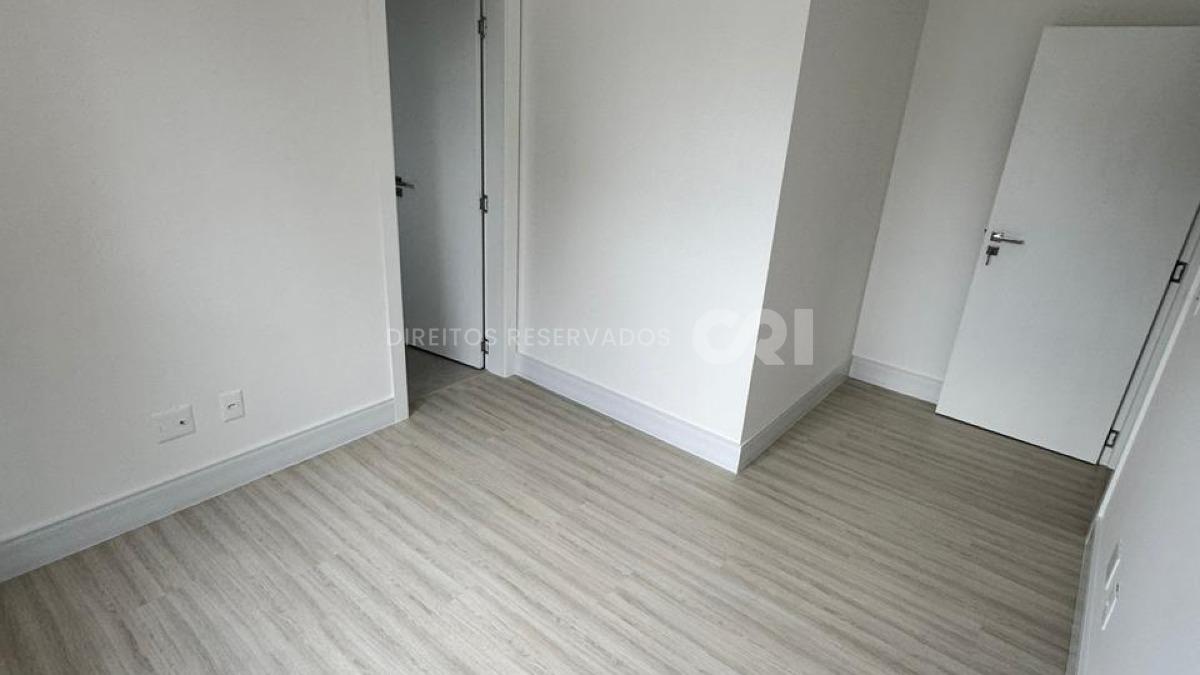 Apartamento com 3 suítes no Edifício Sol Nascente no Canto da Praia em Itapema