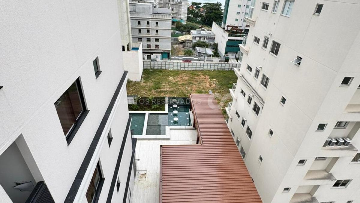 Apartamento com 3 suítes no Edifício Sol Nascente no Canto da Praia em Itapema