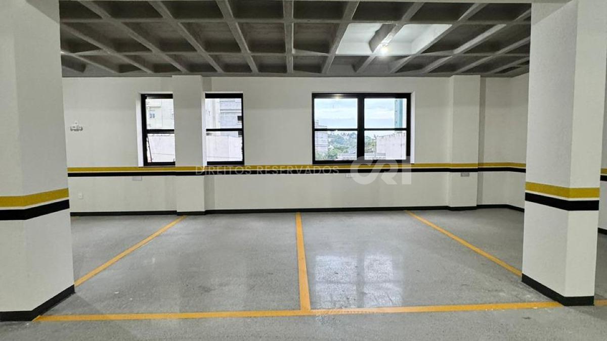 Apartamento com 3 suítes no Edifício Sol Nascente no Canto da Praia em Itapema