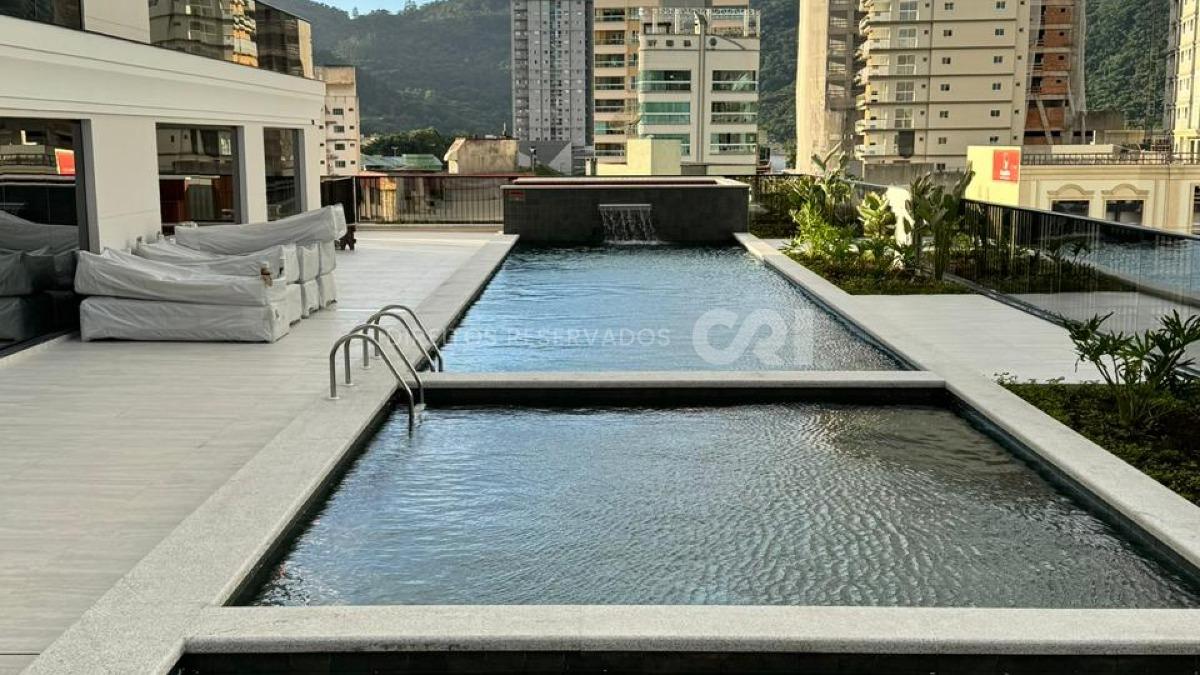 Apartamento com 3 suítes no Edifício Sol Nascente no Canto da Praia em Itapema