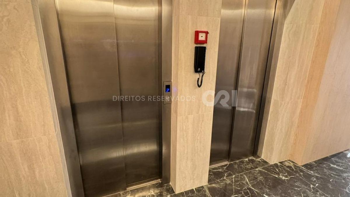 Apartamento com 3 suítes no Edifício Sol Nascente no Canto da Praia em Itapema