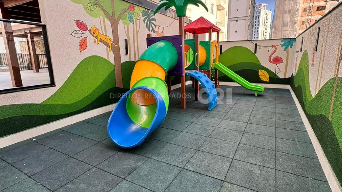 Apartamento com 3 suítes no Edifício Sol Nascente no Canto da Praia em Itapema