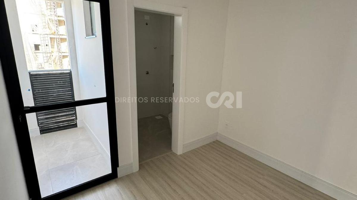 Apartamento com 3 suítes Edifício Sol Nascente no Canto da Praia em Itapema