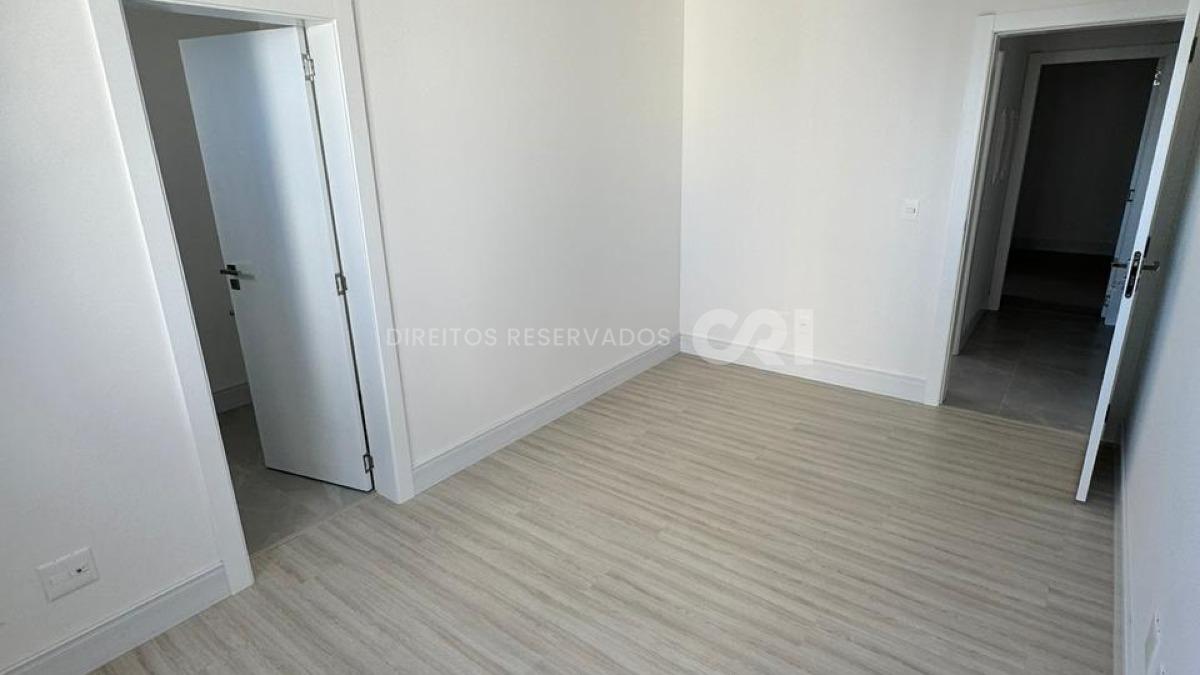 Apartamento com 3 suítes Edifício Sol Nascente no Canto da Praia em Itapema