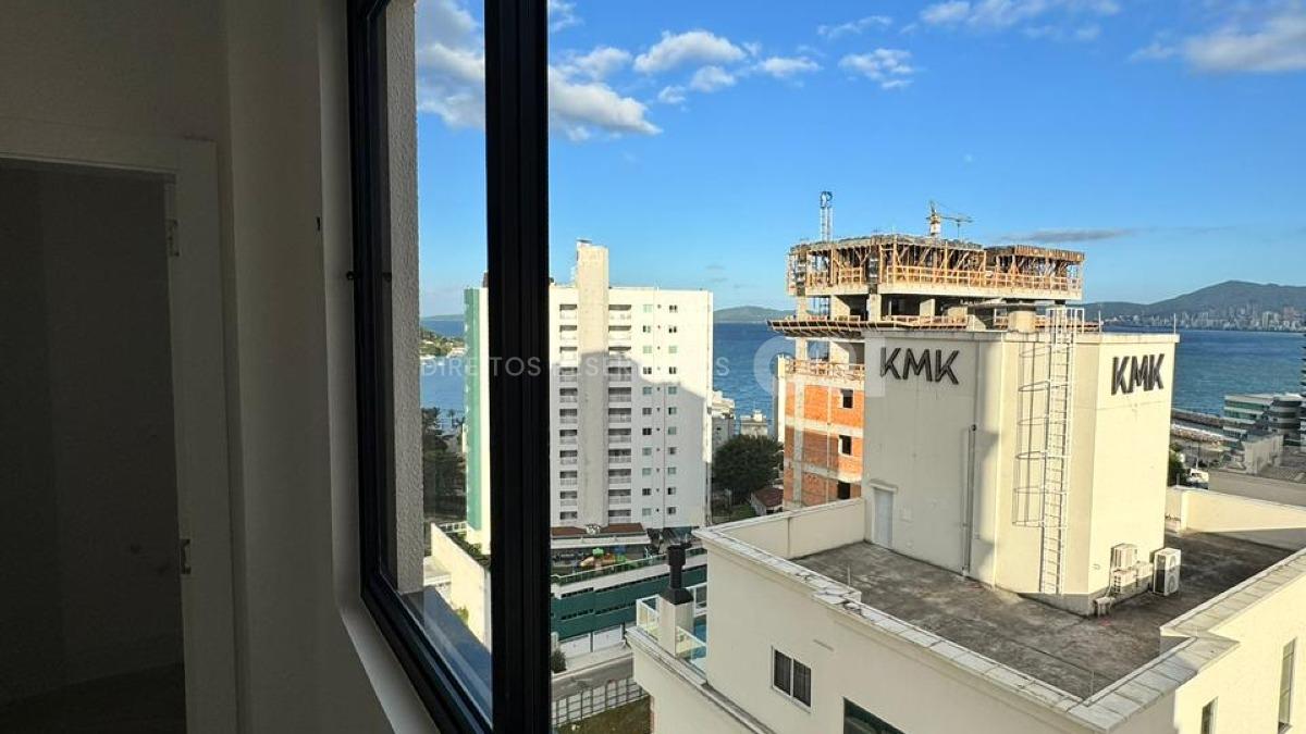 Apartamento com 3 suítes Edifício Sol Nascente no Canto da Praia em Itapema