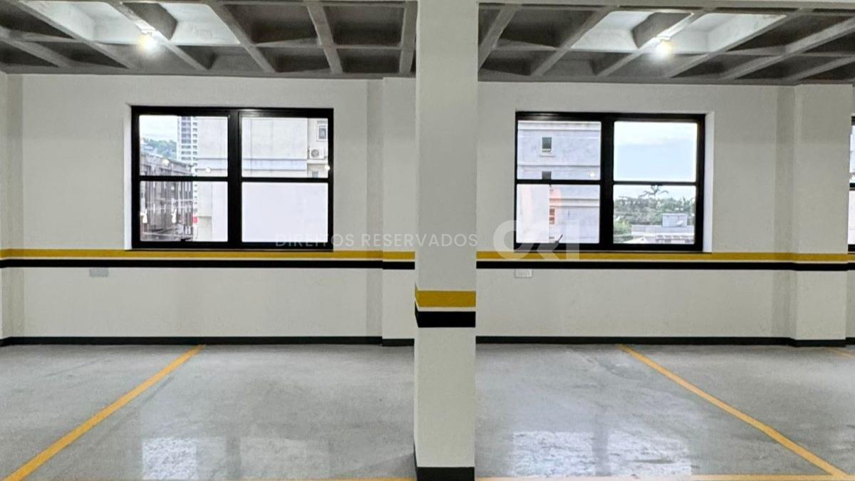 Apartamento com 3 suítes Edifício Sol Nascente no Canto da Praia em Itapema