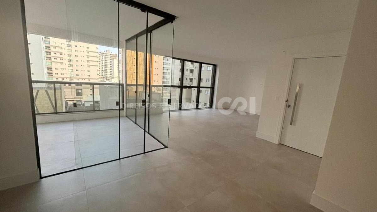 Apartamento com 3 Suítes, 132m² no Fiori Del Mare na Meia Praia em Itapema