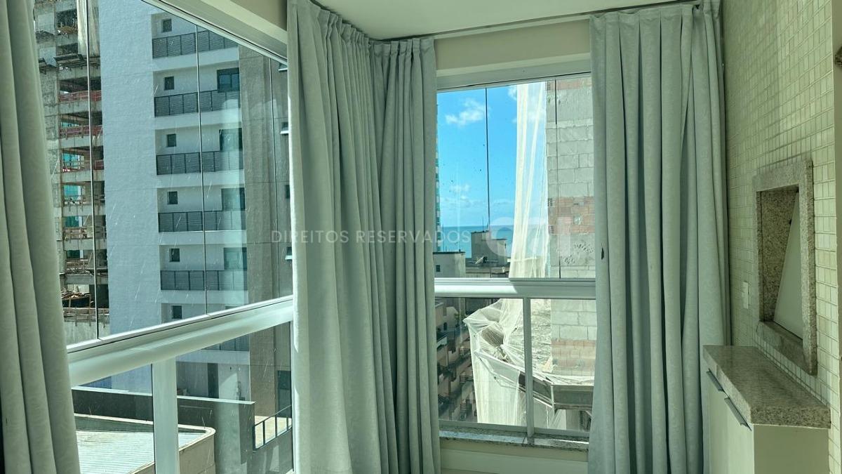 Apartamento com 3 suítes no Edifício Luna Del Mare na Meia Praia em Itapema
