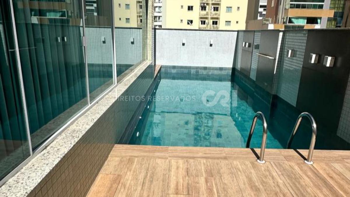Apartamento com 3 suítes no Edifício Luna Del Mare na Meia Praia em Itapema