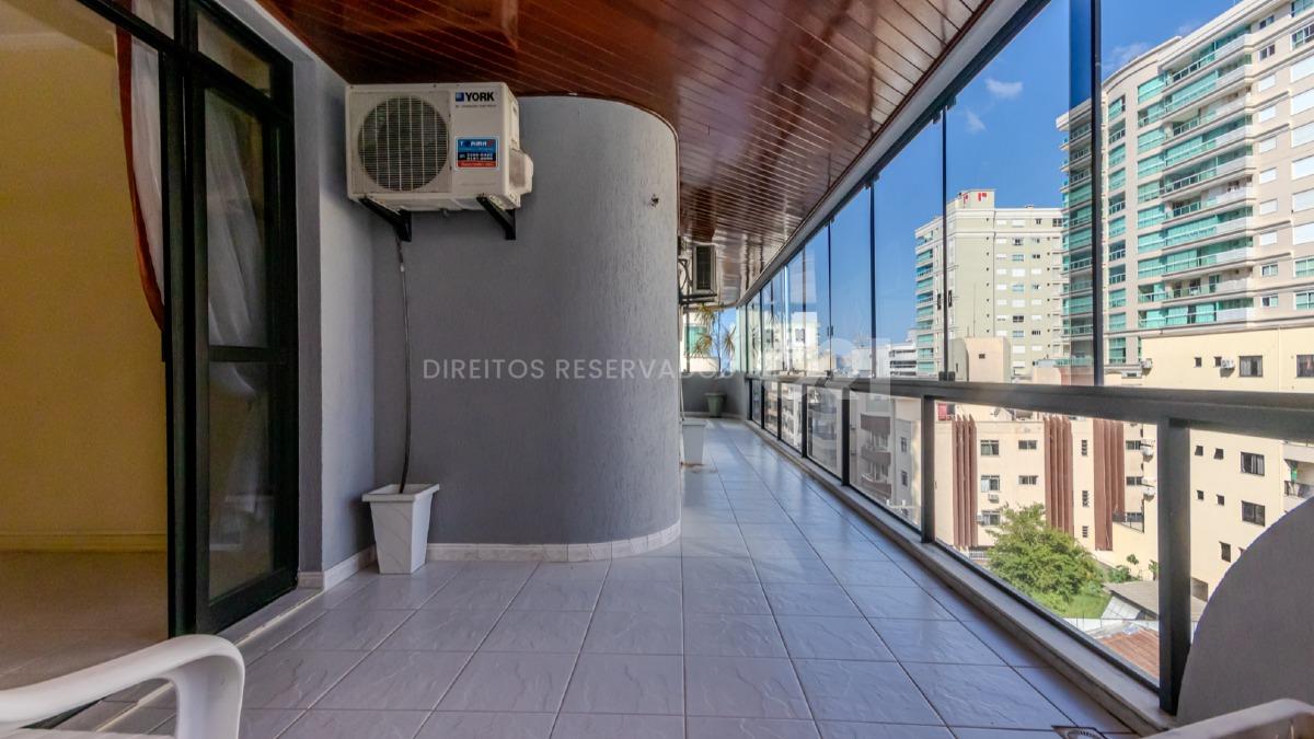 Cobertura com 4 Dormitórios no Edifício Mundo Novo no Centro em Itapema