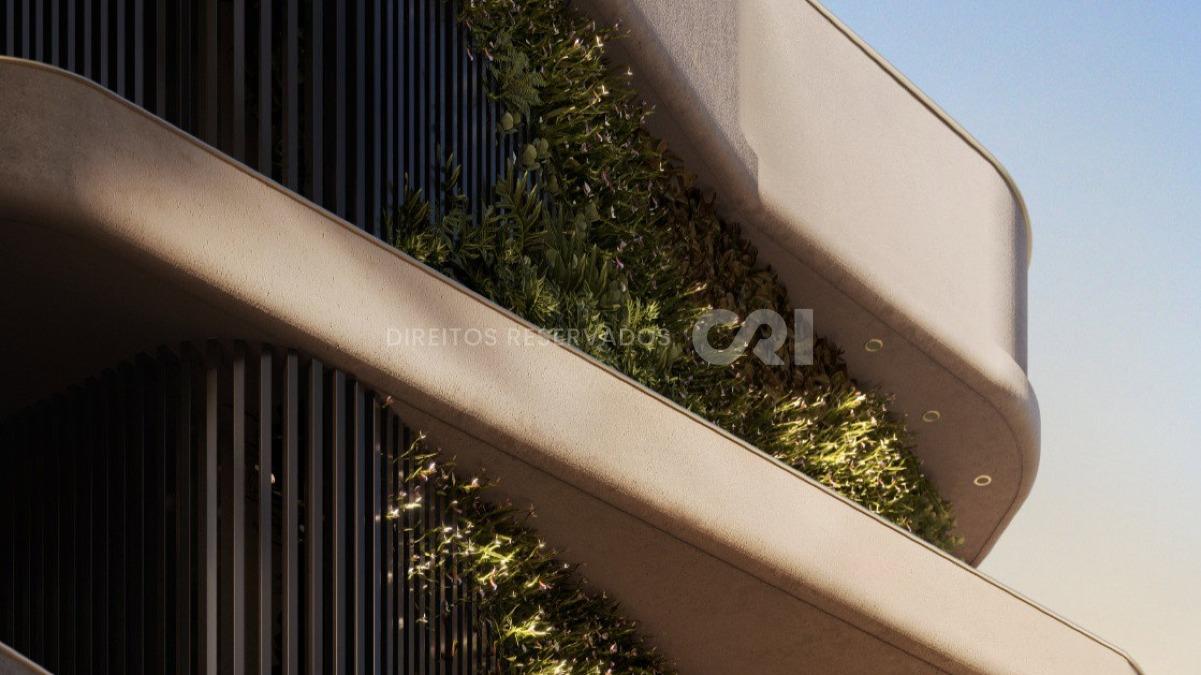 Duplex com 4 suítes Edifício Vitreo na Meia Praia em Itapema