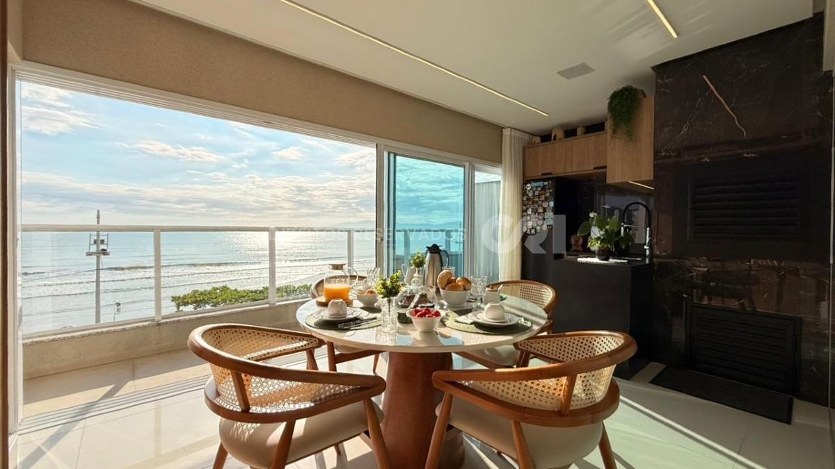 Apartamento com 3 Suítes no Chateau de Florence no Centro em Itapema