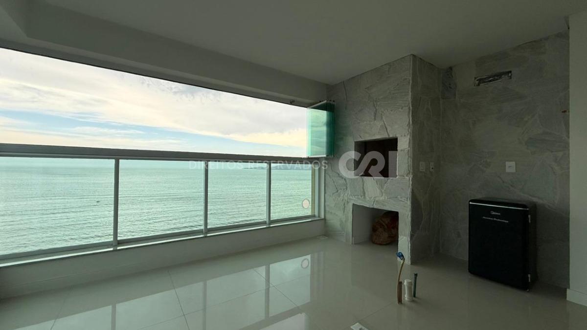 Apartamento com 4 suítes no Grand Provence Residence na Meia Praia, Itapema