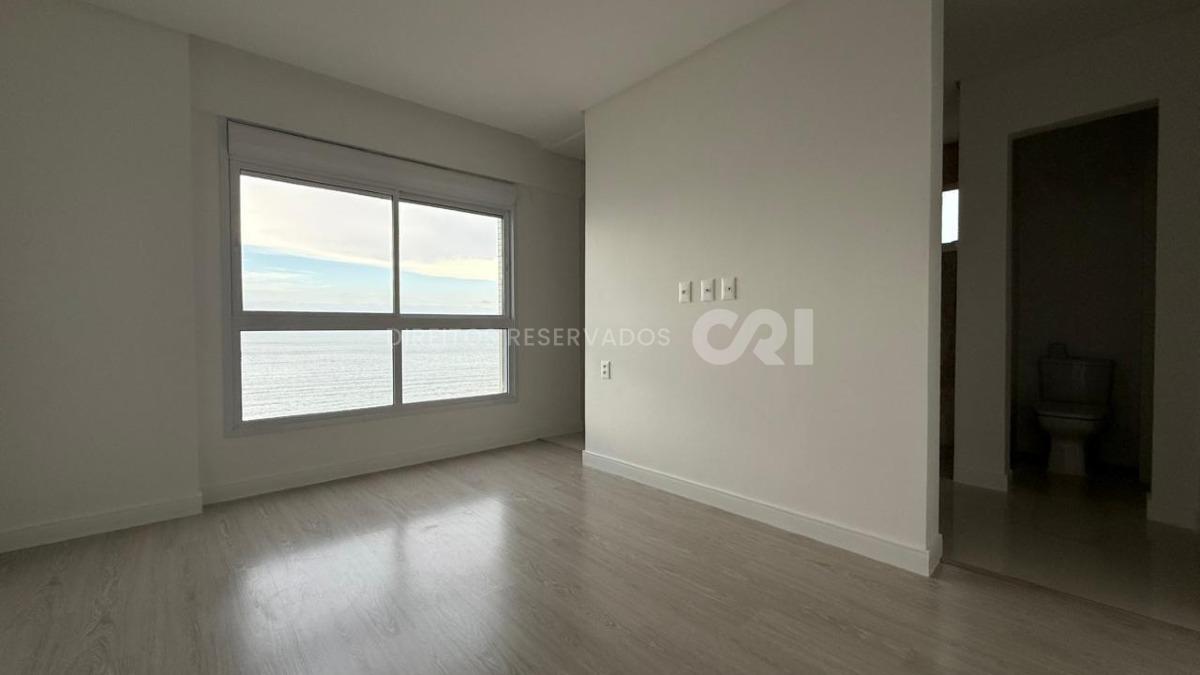 Apartamento com 4 suítes no Grand Provence Residence na Meia Praia, Itapema