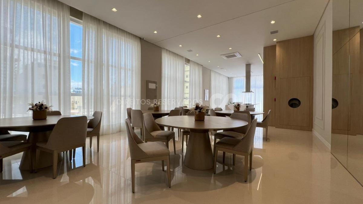 Apartamento com 4 suítes no Grand Provence Residence na Meia Praia, Itapema