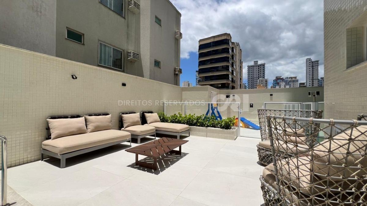 Apartamento com 4 suítes no Grand Provence Residence na Meia Praia, Itapema