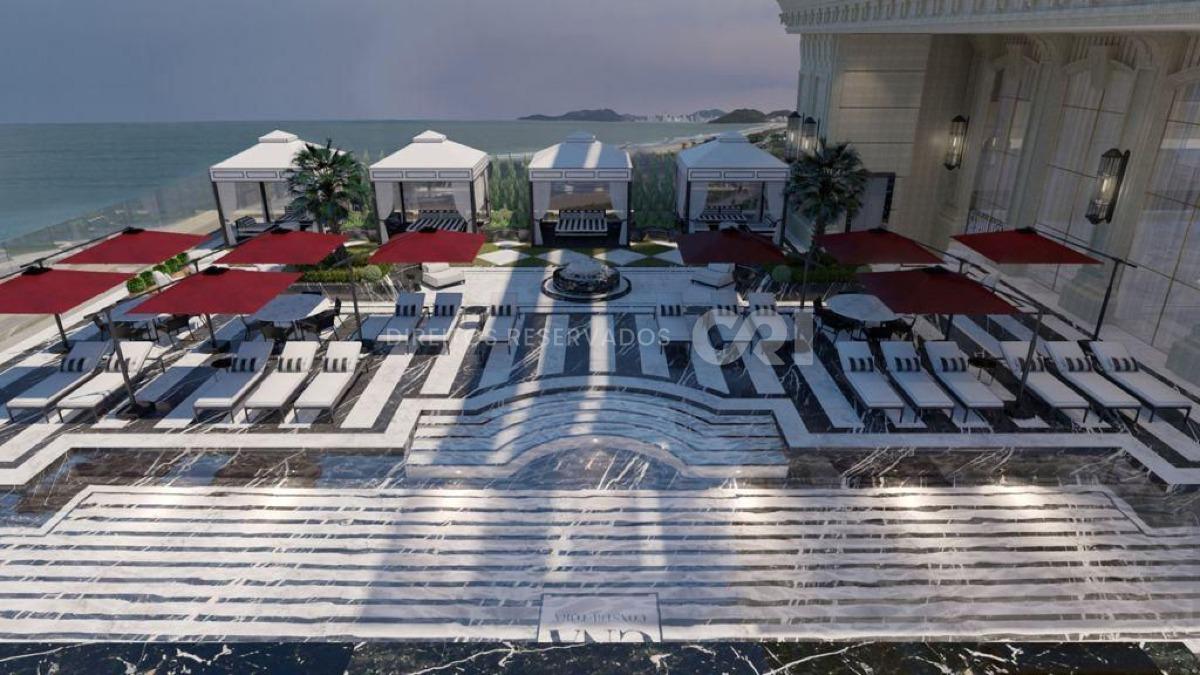 Apartamento amplo com 3 suítes no Edifício Ópera na Meia Praia em Itapema