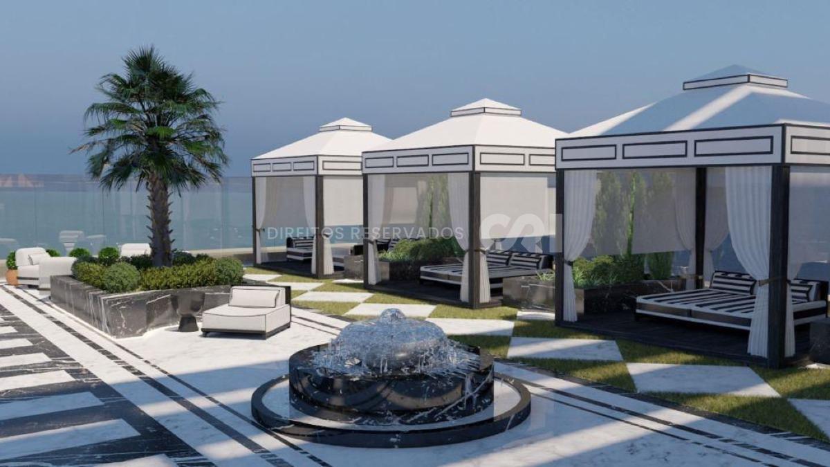 Apartamento amplo com 3 suítes no Edifício Ópera na Meia Praia em Itapema