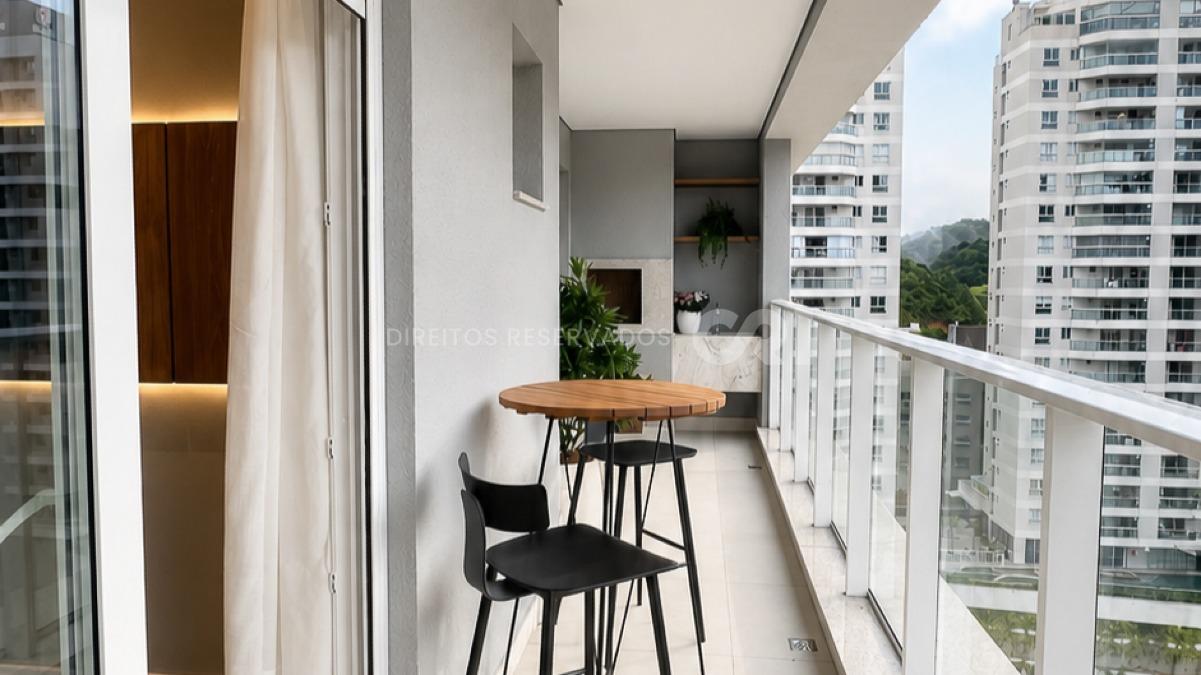 Apartamento decorado com 3 quartos no Salt na Praia Brava em Itajaí