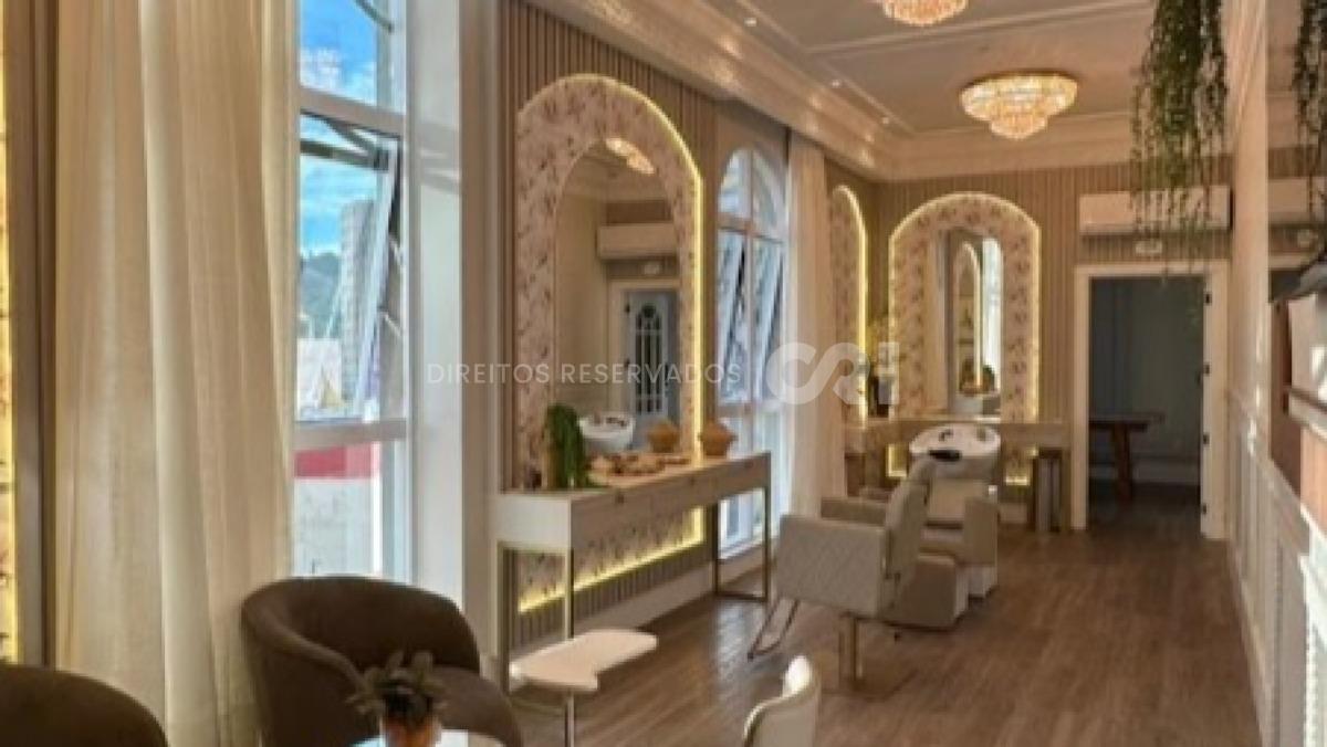 Apartamento com 4 suítes no Edifício Magnólia no Canto da Praia em Itapema
