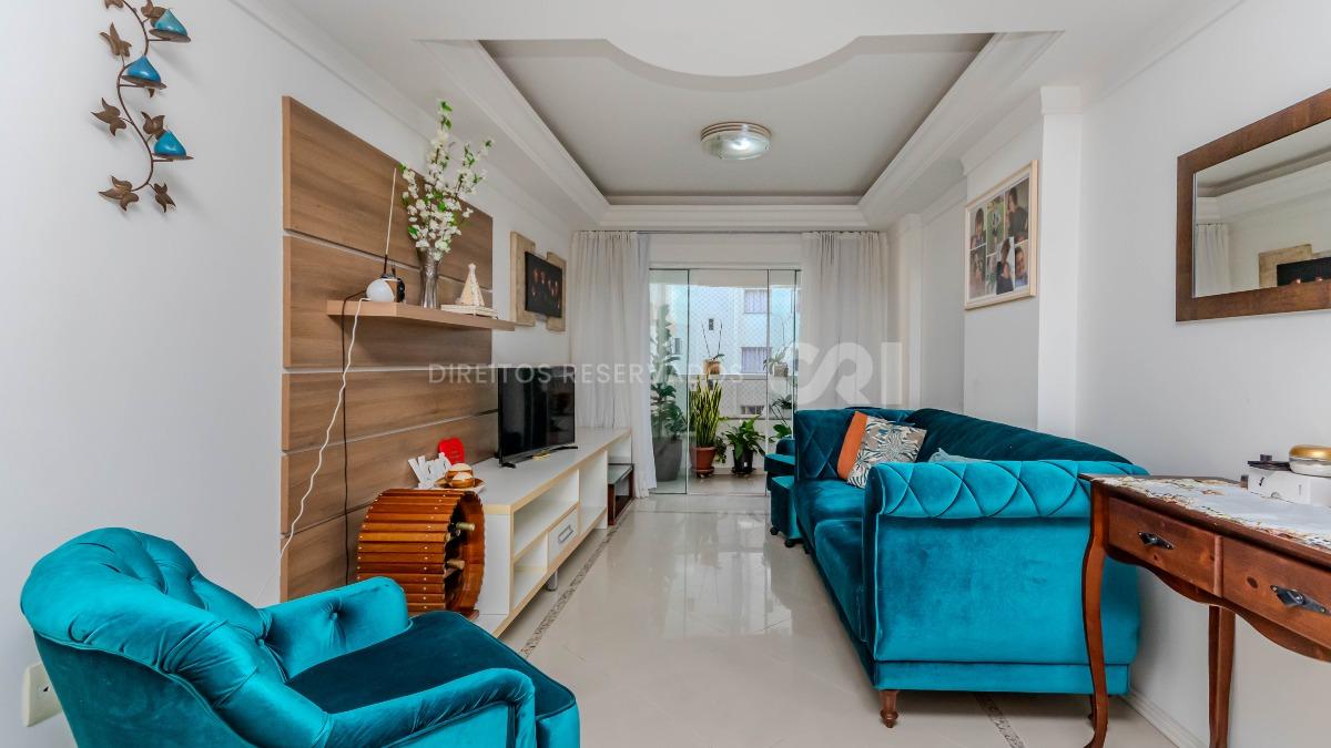 Apartamento com 03 Quartos no Edifício Barcelona no Centro de Balneário Camboriú