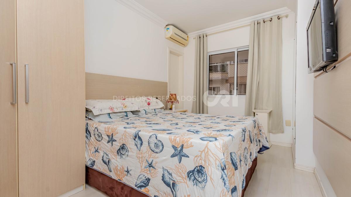 Apartamento com 03 Quartos no Edifício Barcelona no Centro de Balneário Camboriú