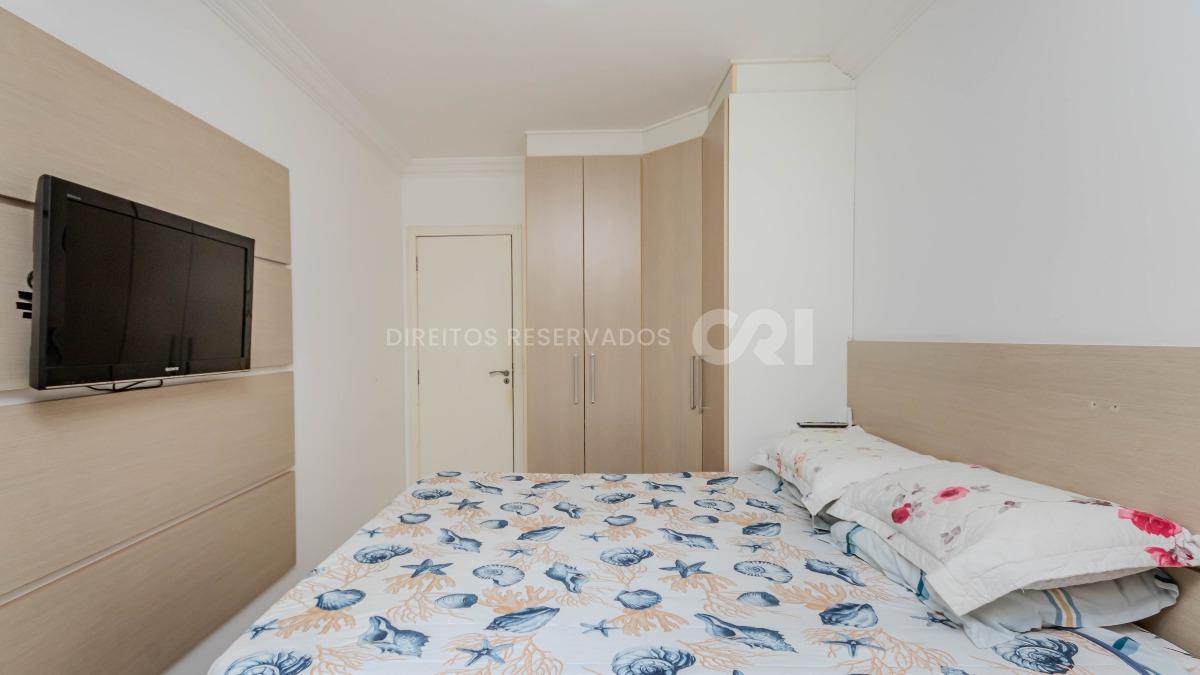 Apartamento com 03 Quartos no Edifício Barcelona no Centro de Balneário Camboriú