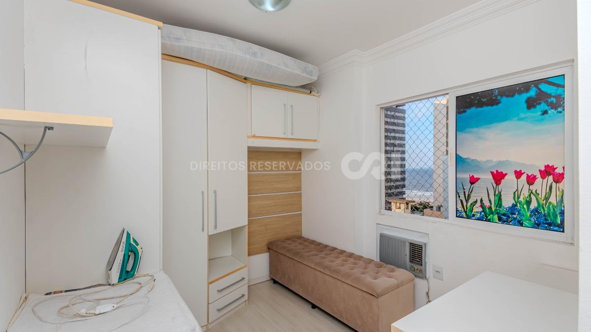 Apartamento com 03 Quartos no Edifício Barcelona no Centro de Balneário Camboriú