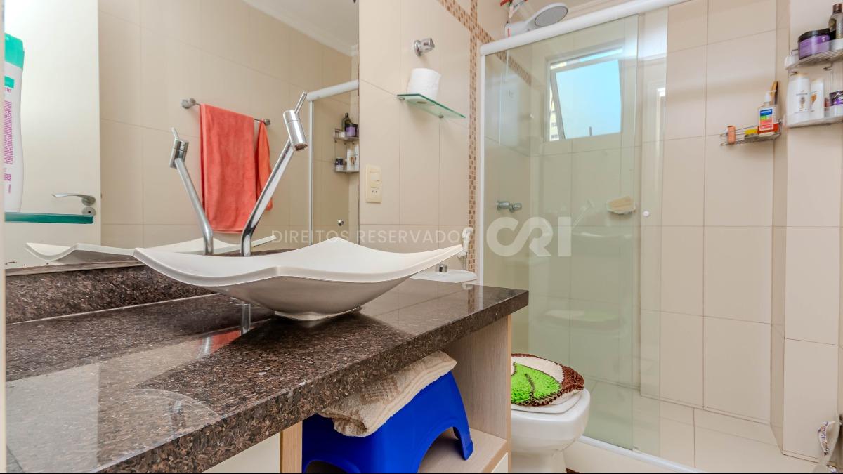 Apartamento com 03 Quartos no Edifício Barcelona no Centro de Balneário Camboriú
