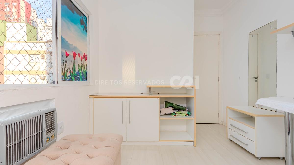 Apartamento com 03 Quartos no Edifício Barcelona no Centro de Balneário Camboriú