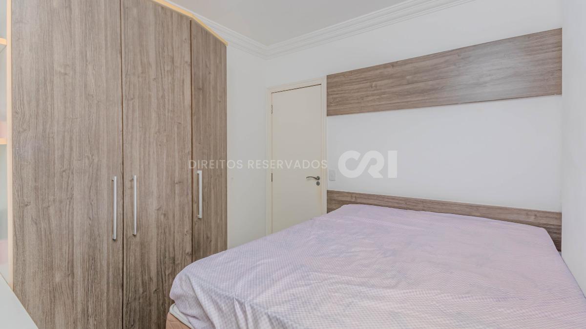 Apartamento com 03 Quartos no Edifício Barcelona no Centro de Balneário Camboriú
