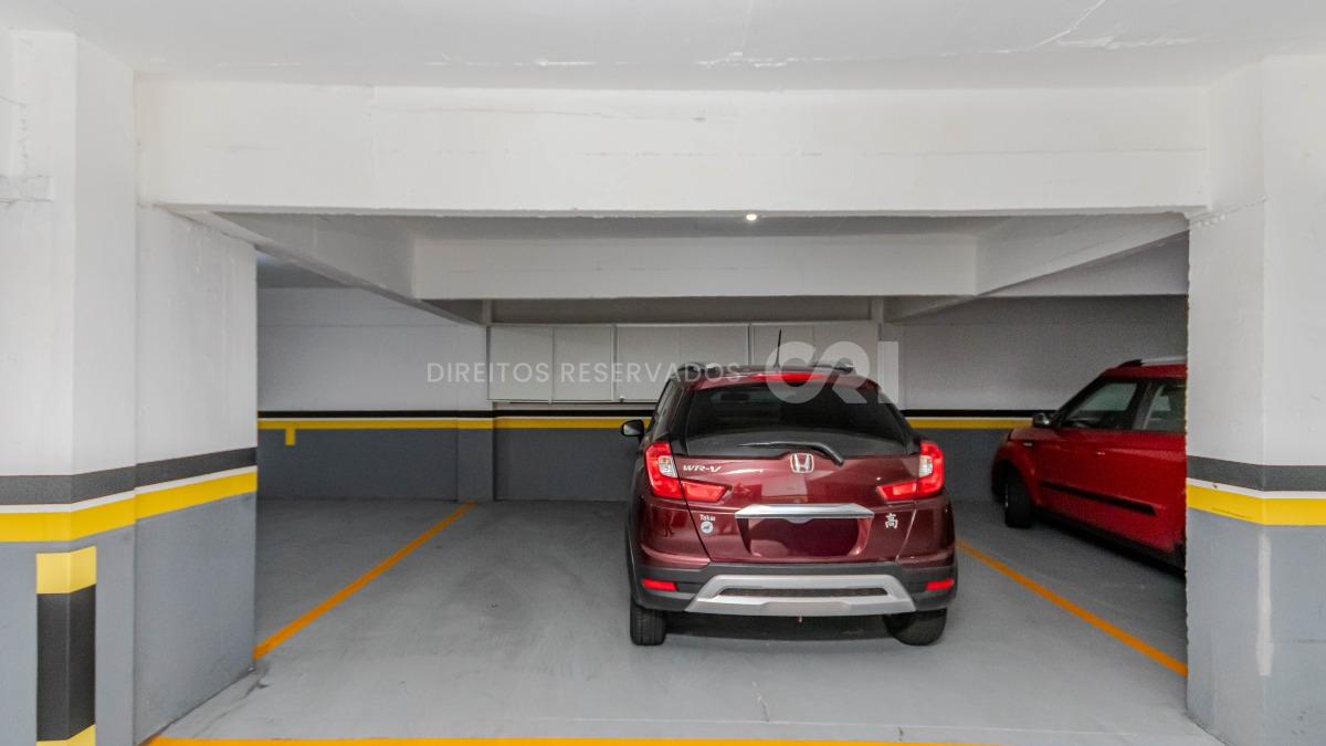 Apartamento com 03 Quartos no Edifício Barcelona no Centro de Balneário Camboriú