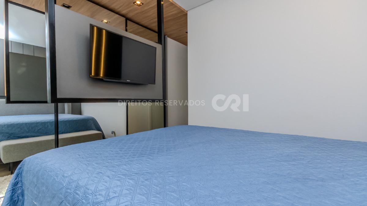 Apartamento mobiliado com 3 suítes no Edifício Amores da Brava na Praia Brava em Itajaí