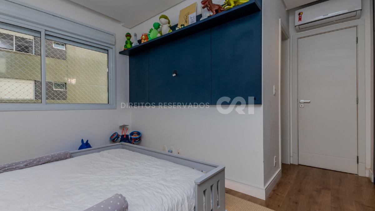 Apartamento mobiliado com 3 suítes no Edifício Amores da Brava na Praia Brava em Itajaí
