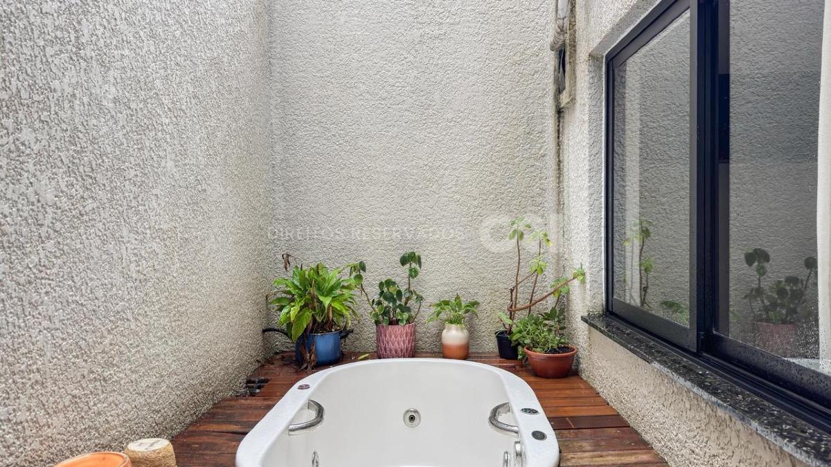 Apartamento 2 Quartos no Tortuga Residence no Centro em Balneário Camboriú